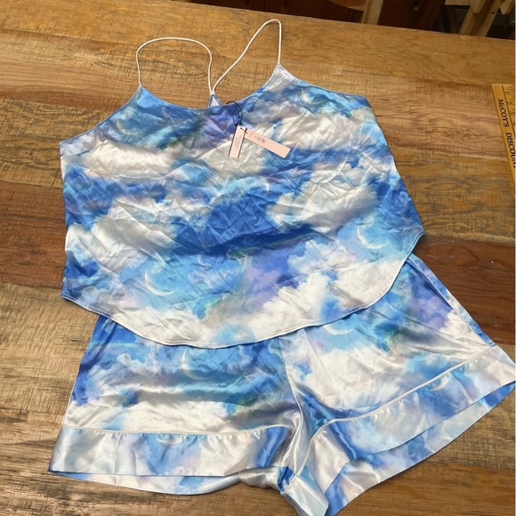 NWT VICTORIA’S SECRET Rainbow Sky Satin 2-pc Short Pajama Set top XL shorts L - Picture 2 of 14